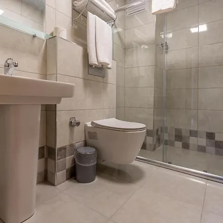 Business Hotel 4*