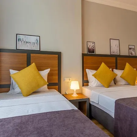 Business Hotel 4*