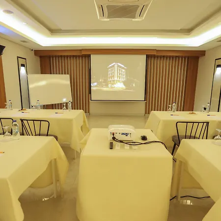 Hotell Business 4*