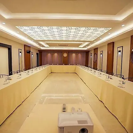 Business Hotell 4*