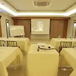 Hotell Business 4*